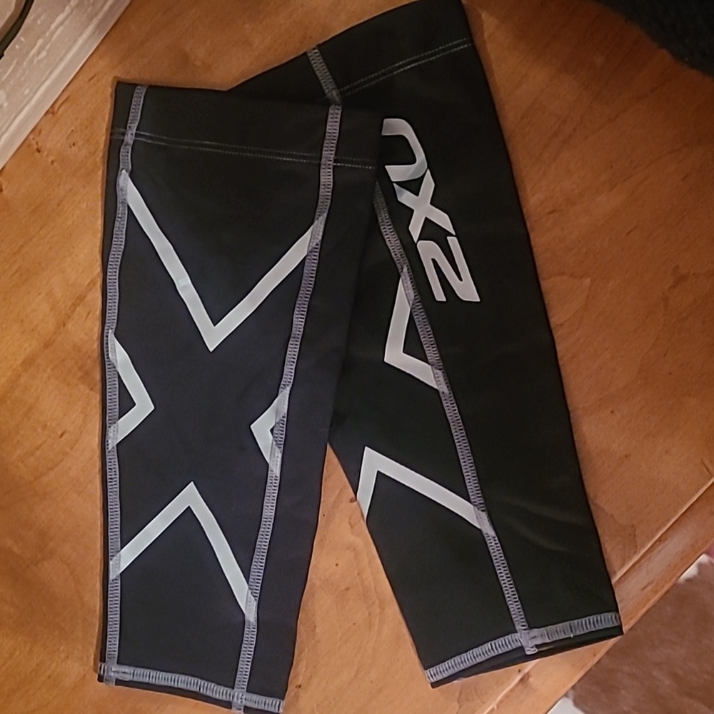 2xU Athletic Armwarmers